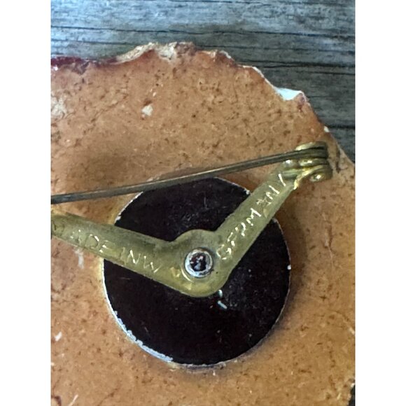 Vintage Ceramic Cherry And Leaf Pin Brooch - Picture 4 of 6